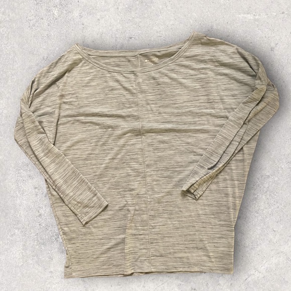 ATHLETA Space Dye Essence Flow Printed Top, Size Small - Picture 4 of 8